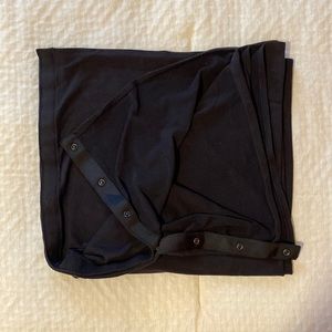 Lululemon Snap Scarf